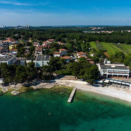 Apartment Axelle 50 METERS TO THE BEACH Banjole Esterno foto