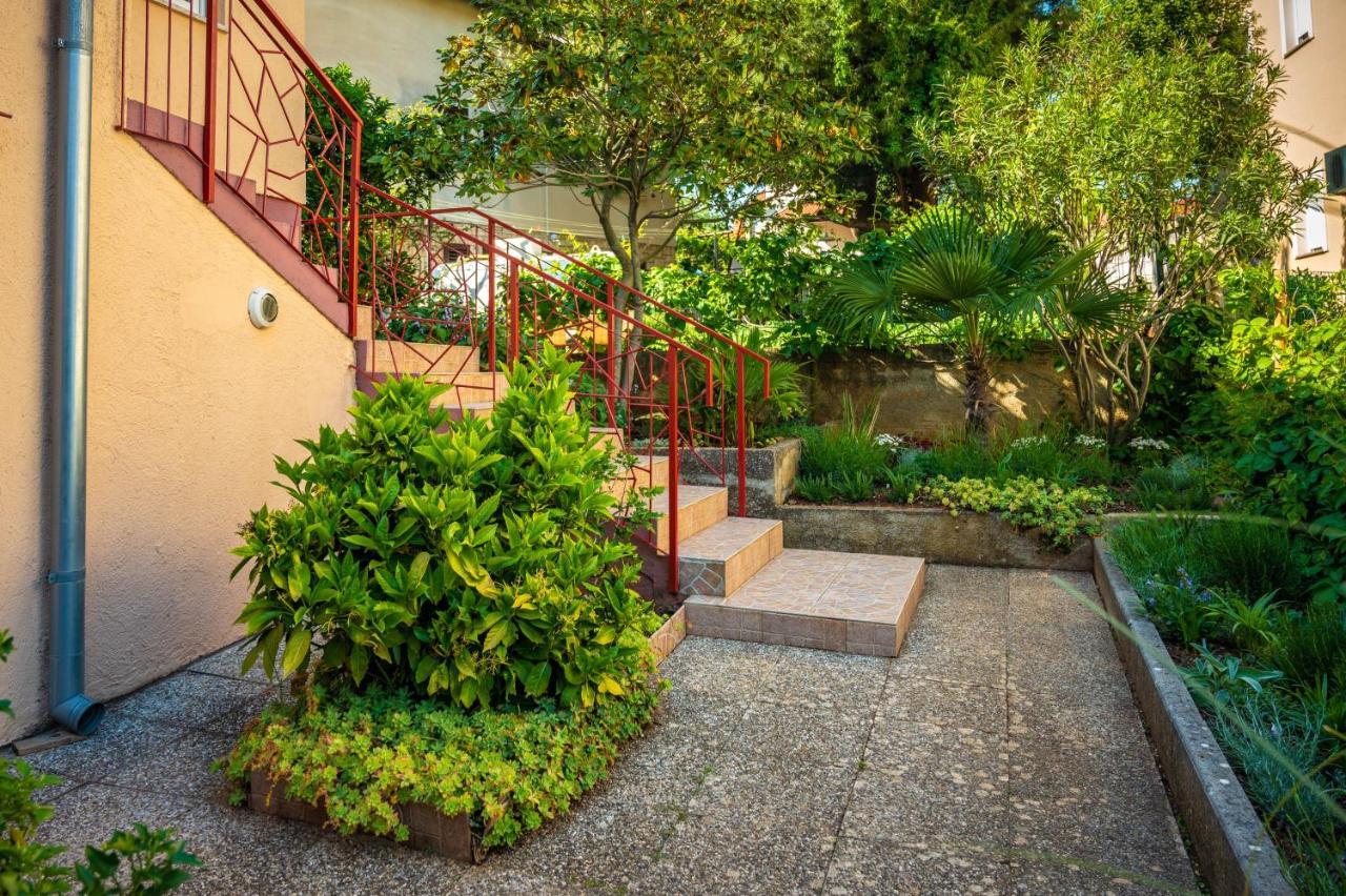 Apartment Axelle 50 METERS TO THE BEACH Banjole Esterno foto