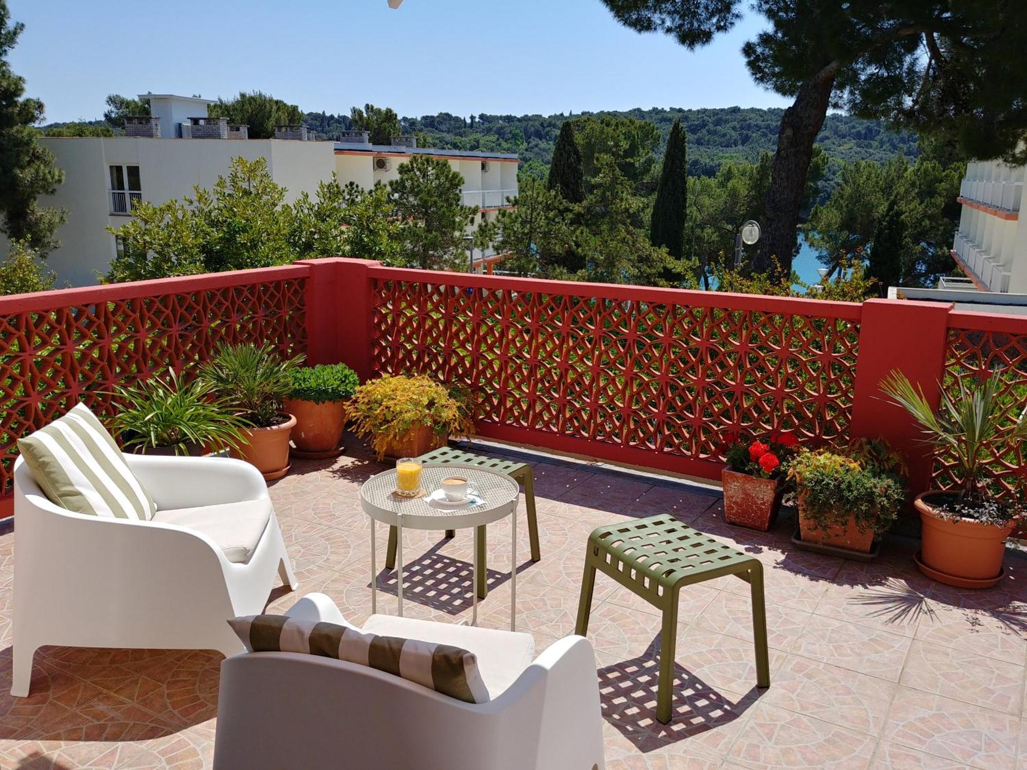 Apartment Axelle 50 METERS TO THE BEACH Banjole Esterno foto