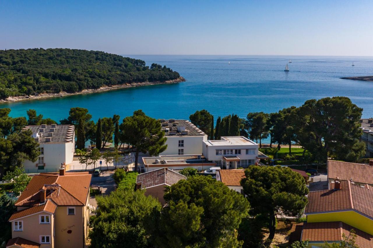 Apartment Axelle 50 METERS TO THE BEACH Banjole Esterno foto